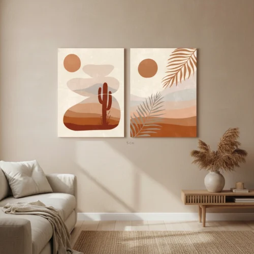 שני ציורי קנבס מופשטים בסגנון בוהו בצבעי אדמה: חום, בז', קרם וכתום חלוד, עם נגיעות אפורות וירוקות-עלים.