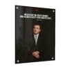 תמונת דיוקן בשחור-לבן של רוברט דה נירו בחליפה כהה, ידיים משולבות, מביט למעלה, עם ציטוט טקסט.
