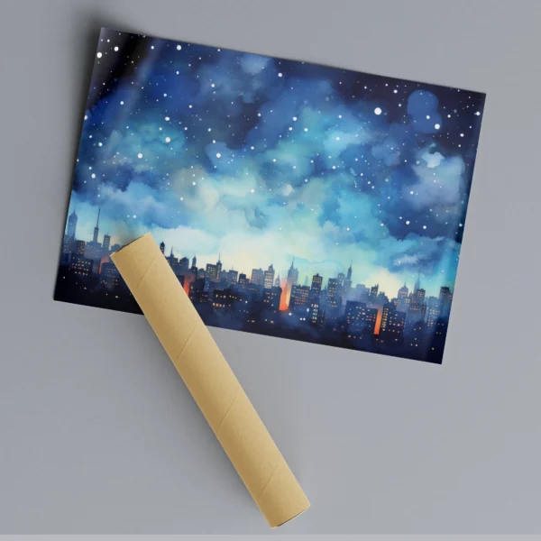 תמונת הדפס צבעי מים של קו רקיע אורבני לילי, עם מגדלים מוארים על רקע שמי לילה כחולים כהים ועננים.